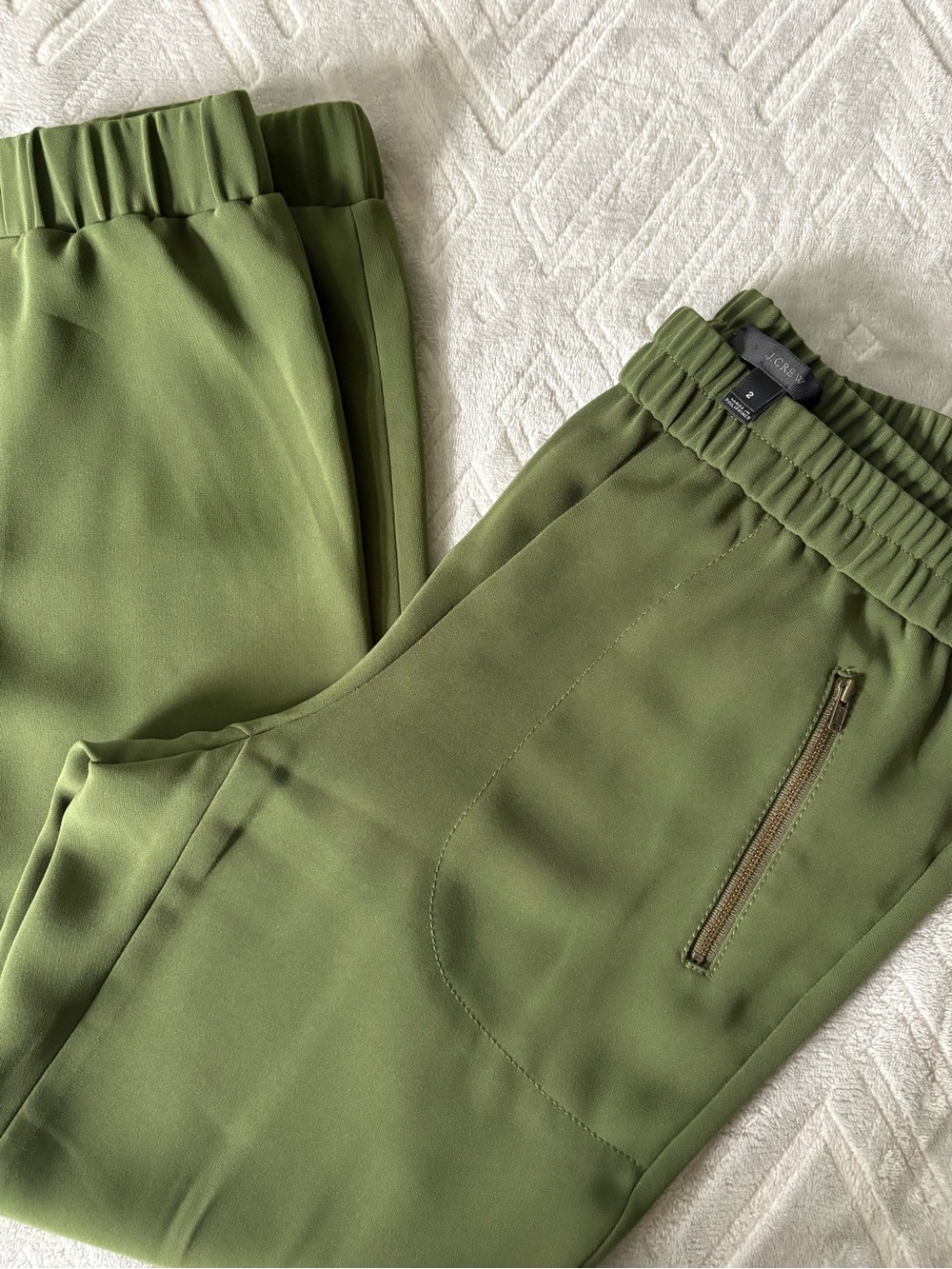 Women’s J Crew size 2 olive green joggers